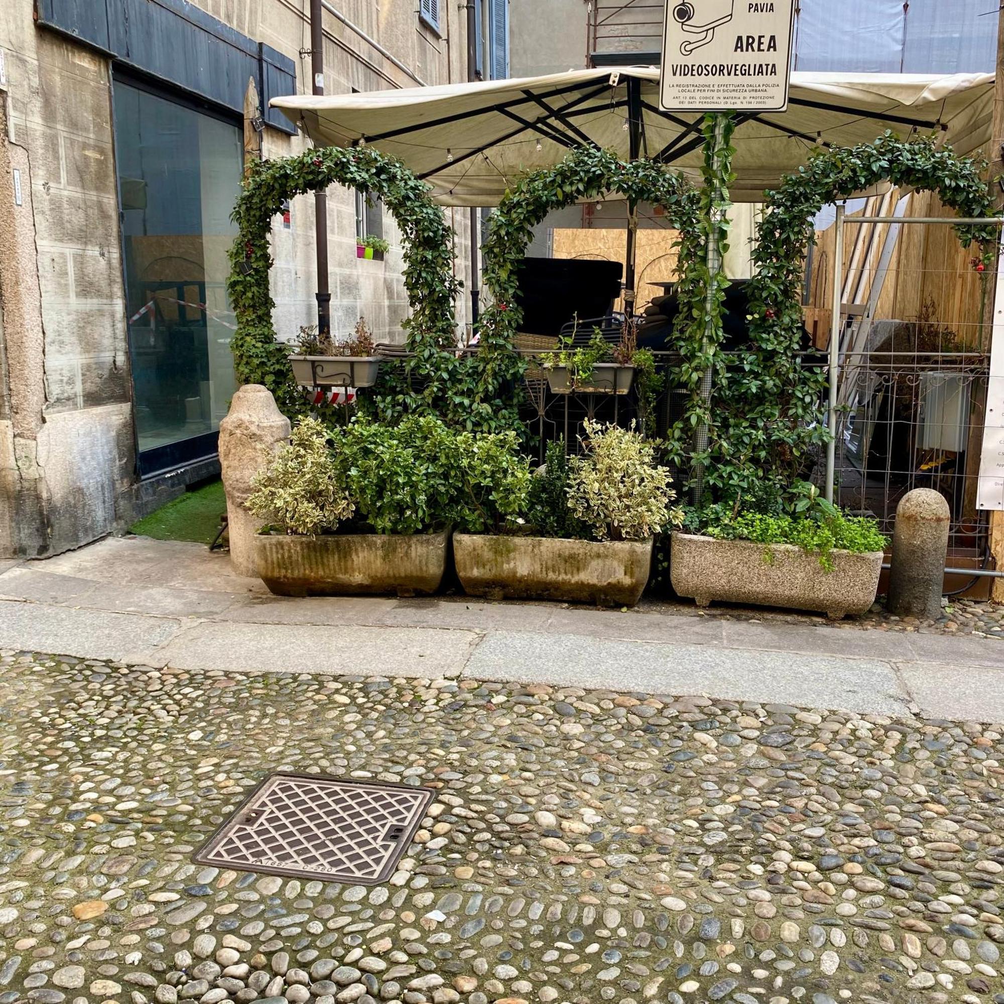 Wanderlust Splendido Appartamento In Centro Pavia Exterior photo